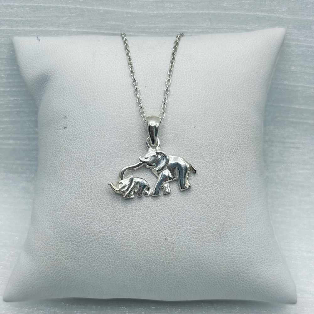 S925 Elephant Mom and Baby Pendant - Picture 3 of 3